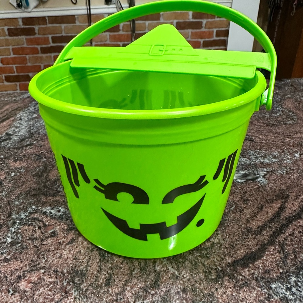2022 McDonald’s Halloween Bucket McGoblin